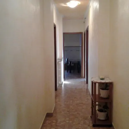 Guest house Santa Toscana 2*