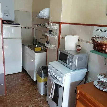 Guest house Santa Toscana 2*