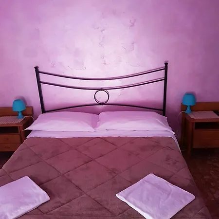 Guest house Santa Toscana 2*