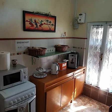 Guest house Santa Toscana 2*