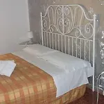 Santa Toscana 2*