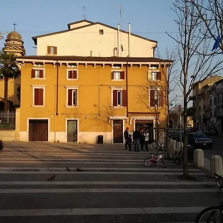 Santa Toscana Verona